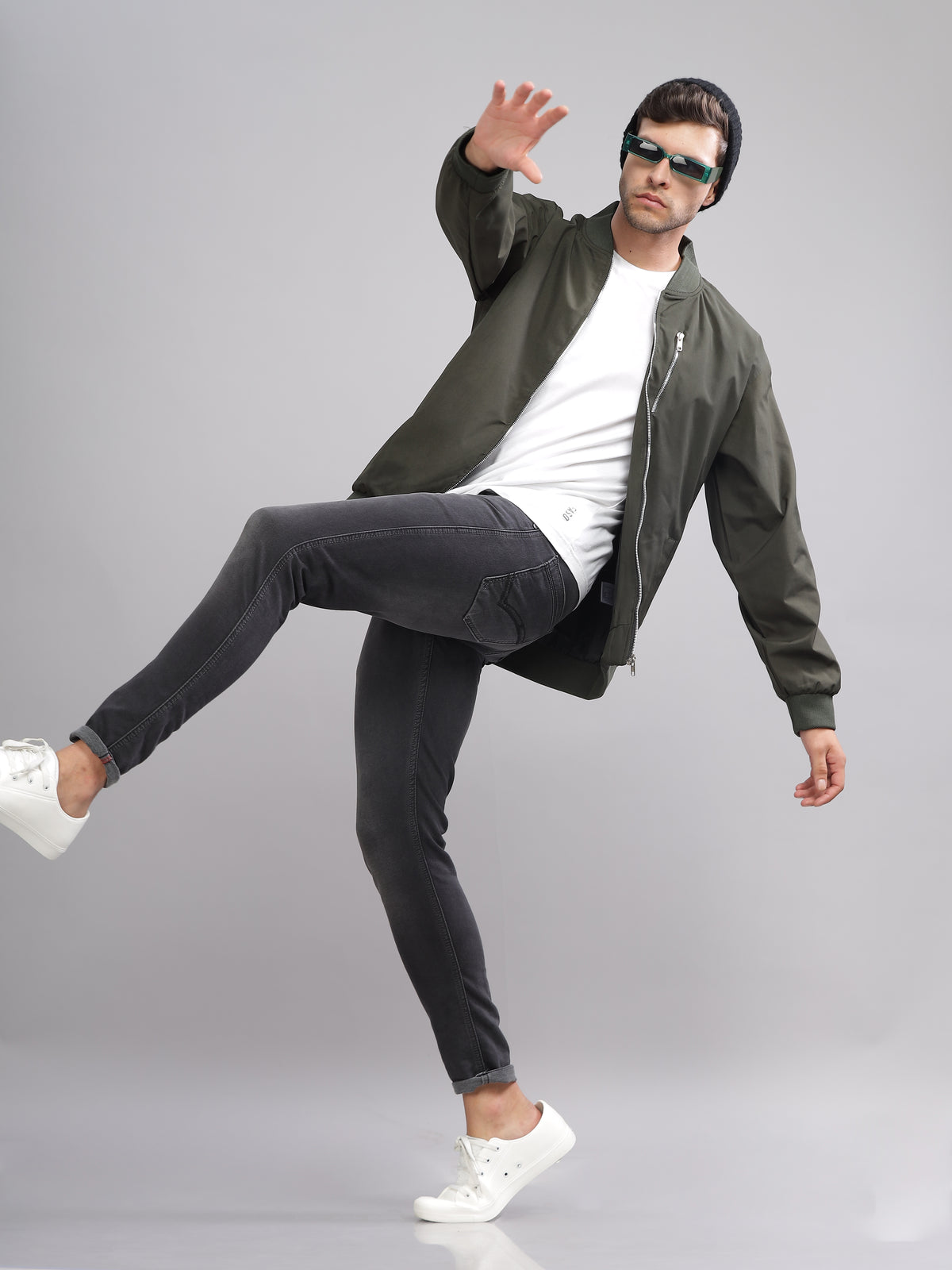 Solid  Dark Green Slim Fit Lycra Varsity Windcheater